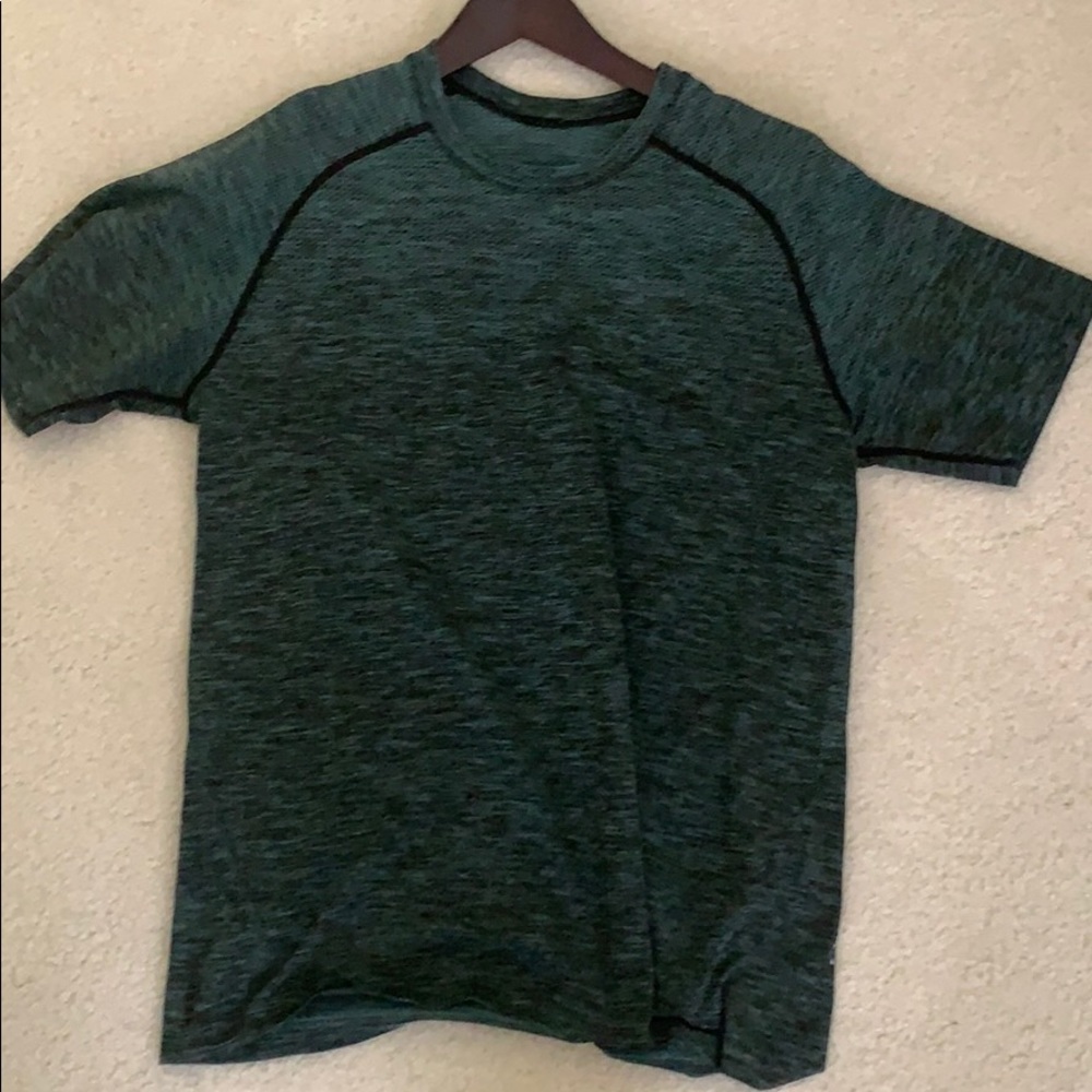 Lululemon T shirt MVT